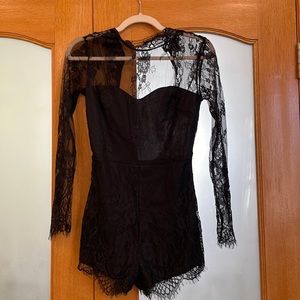 Brand new forever 21 lace romper. Size S.